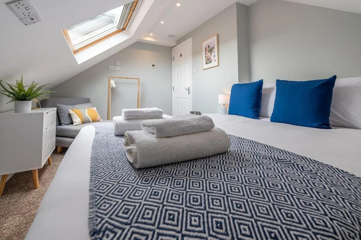 Holiday home Hot Tub, Games Room & Cinema In Bournemouth, Excellent Ratings On Other Sites United Kingdom