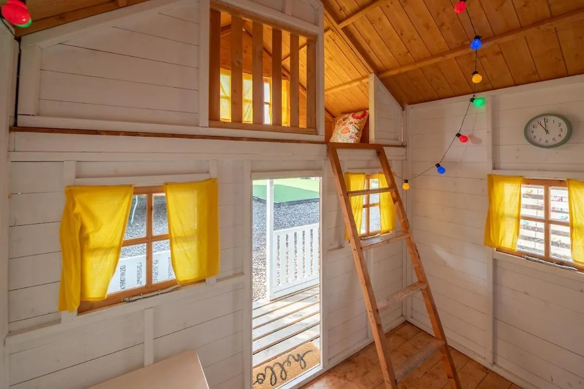 Hot Tub, Games Room & Cinema In Bournemouth, Excellent Ratings On Other Sites Holiday home